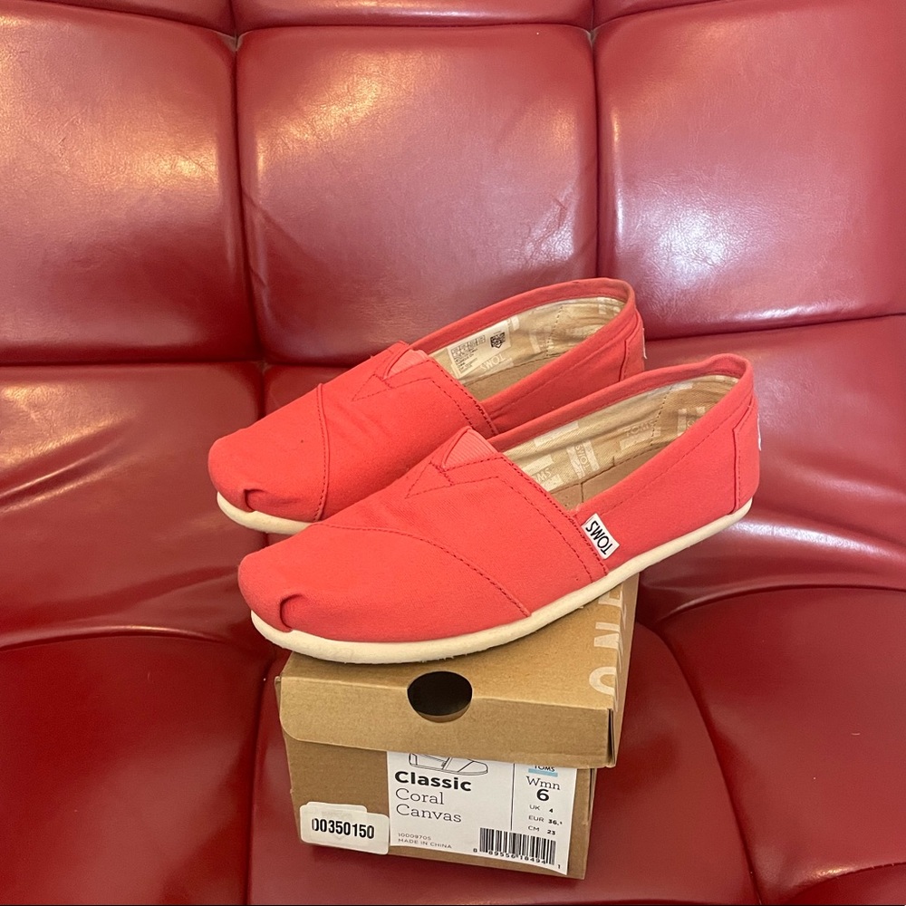 Coral colored Toms